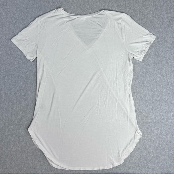 Carly Jean Los Angeles Women's White V-Neck Top - Picture 2 of 5
